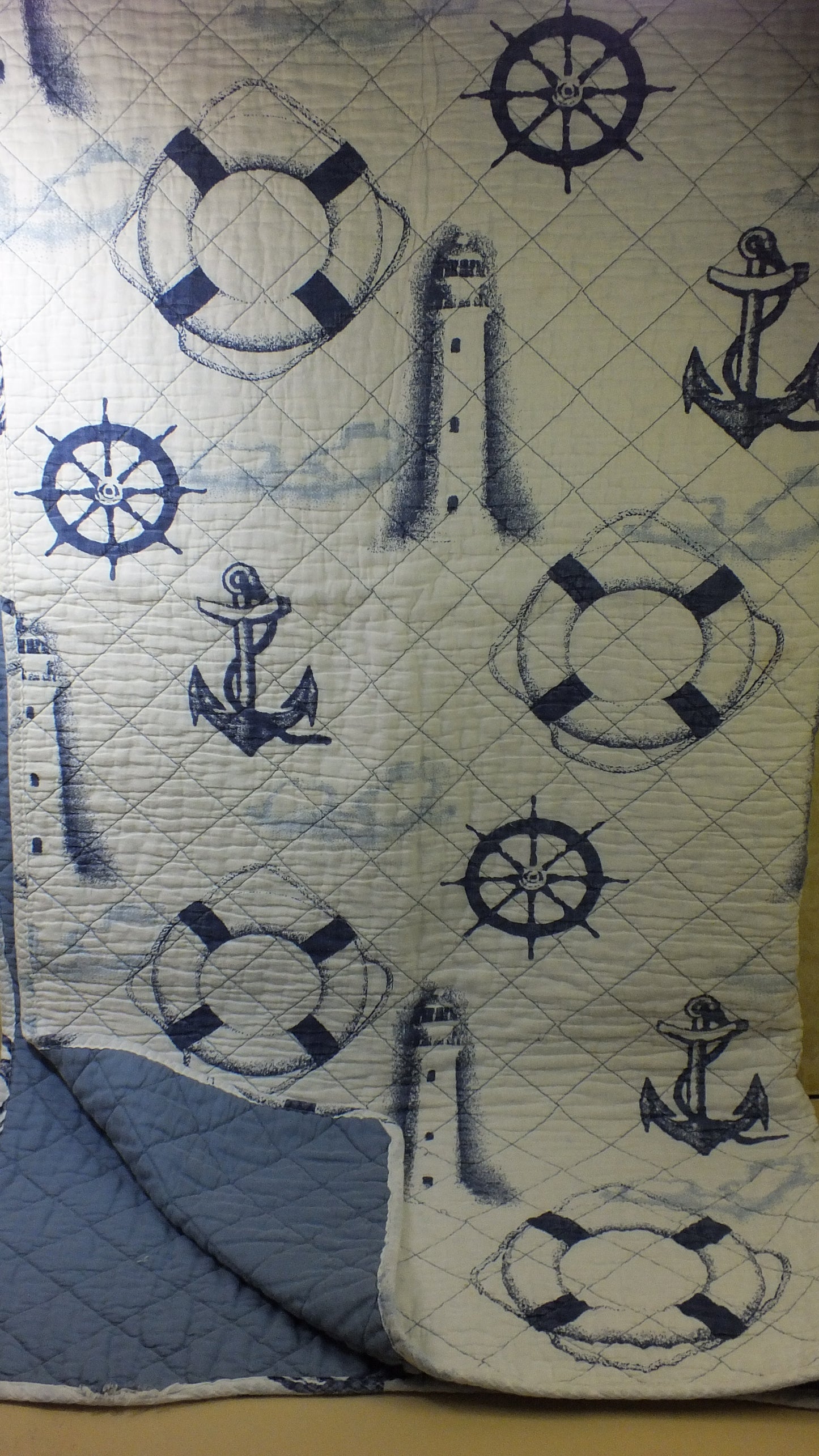 M2400101 - Vintage Nautical Lap Quilt