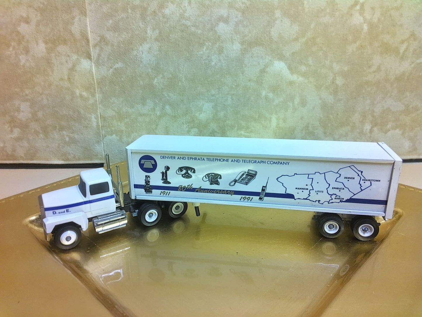 D & E Die Cast Truck