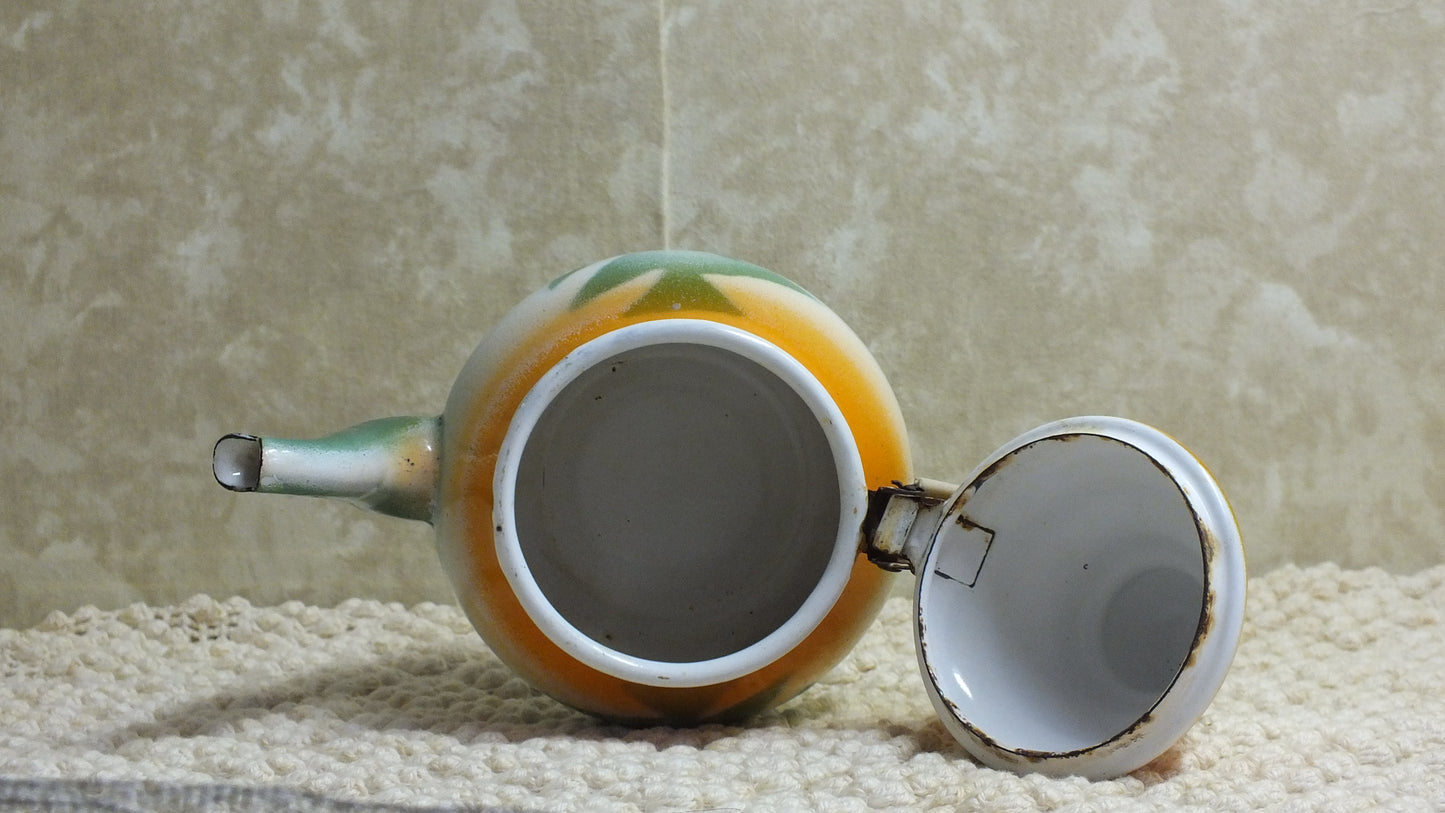 M2400166 - Vintage Enameled Metal Teapot