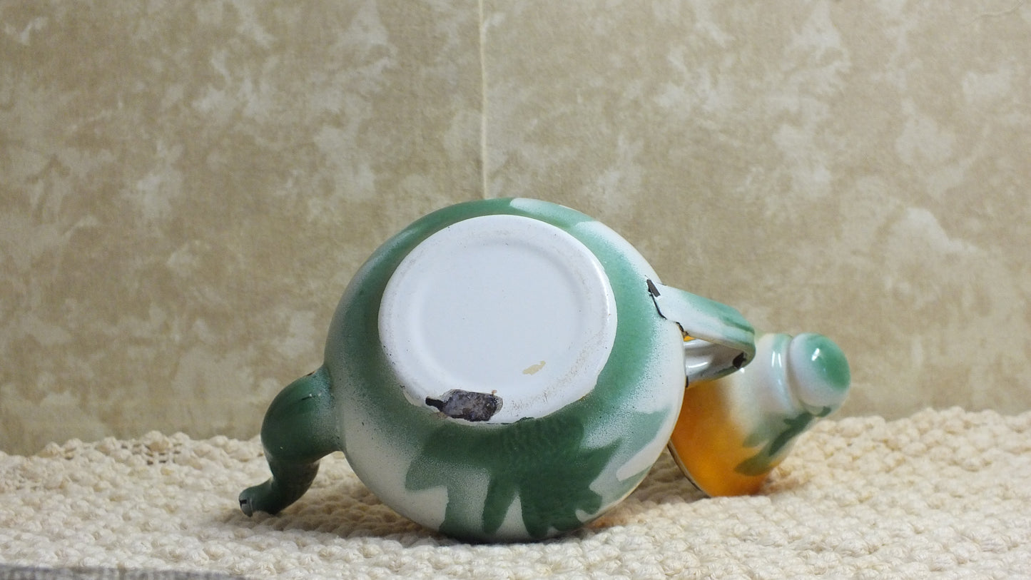M2400166 - Vintage Enameled Metal Teapot