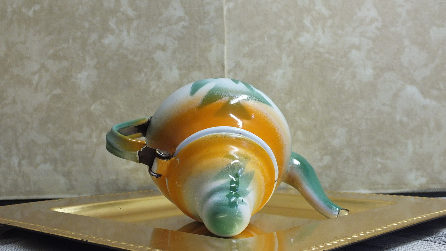 M2400166 - Vintage Enameled Metal Teapot