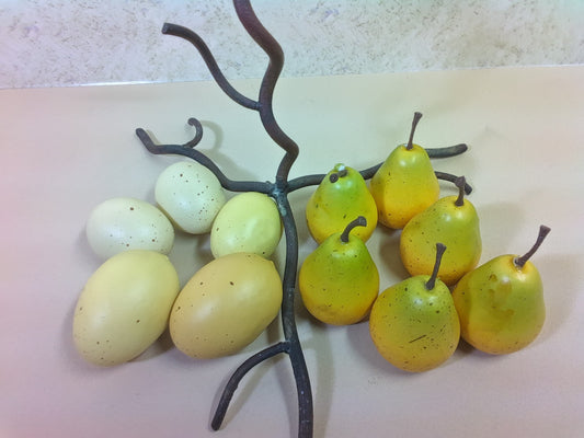 M2400111 - Plastic Eggs and Pears for Crafting