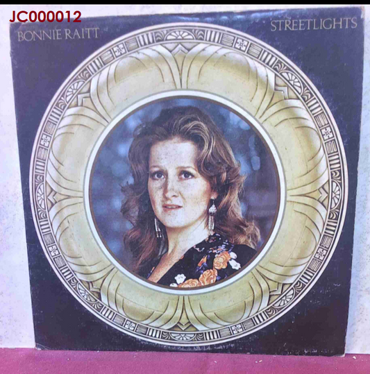 Bonnie Raitt 'Streetlights' vinyl record.