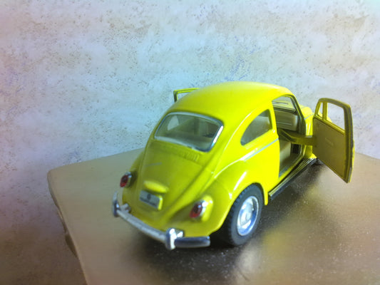 M2400003 - Kinsmart 1967 Volkswagen Classical Beetle Diecast model yellow